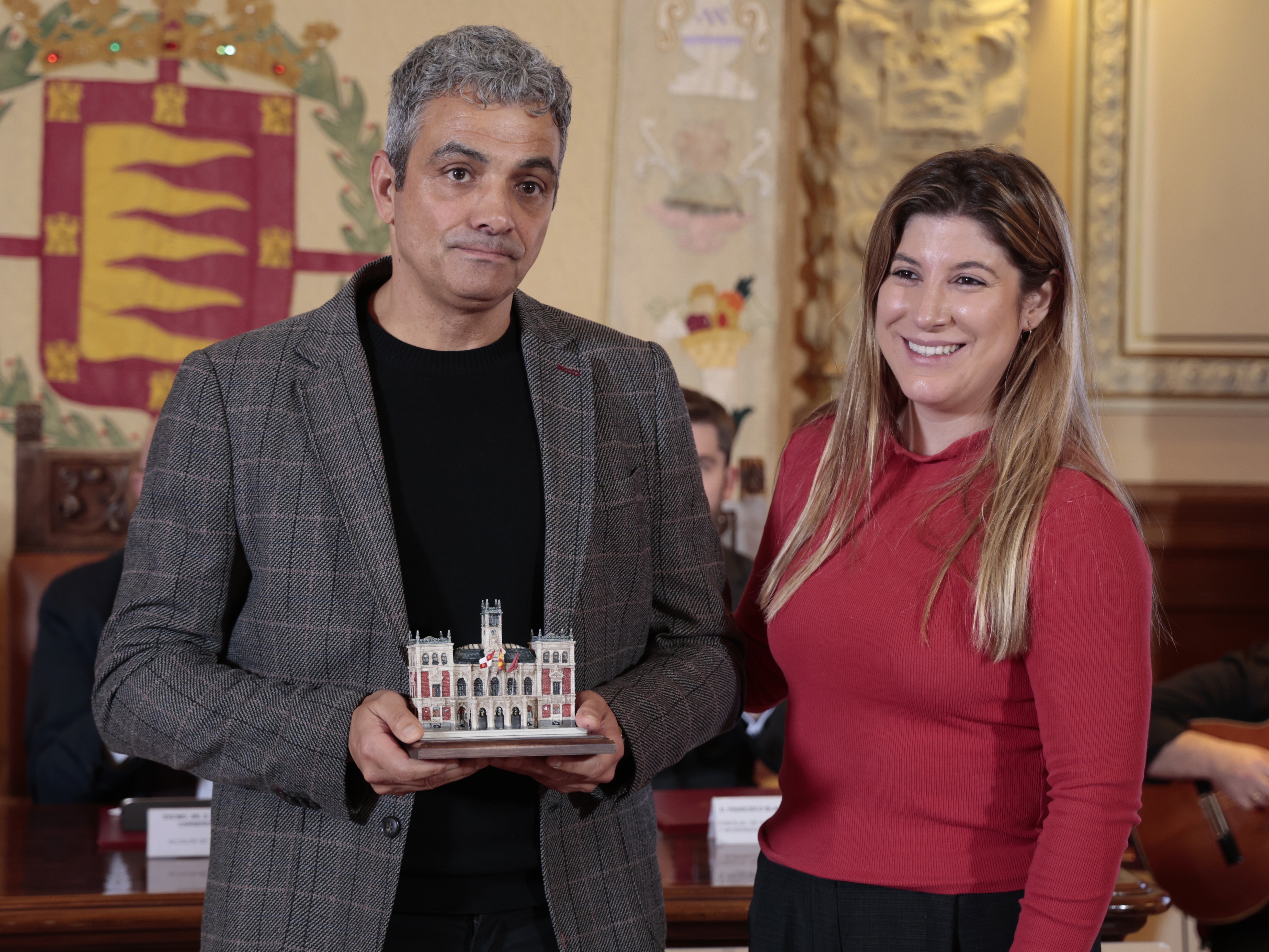  Mención Especial a Arturo Coello, (Campeón del Máster y Nº 1 Ranking Mundial del Pádel). Entrega el premio Raquel Alonso, Delegada Territorial de la Junta de CyL. Recoge el premio su padre, Miguel Ángel Coello.