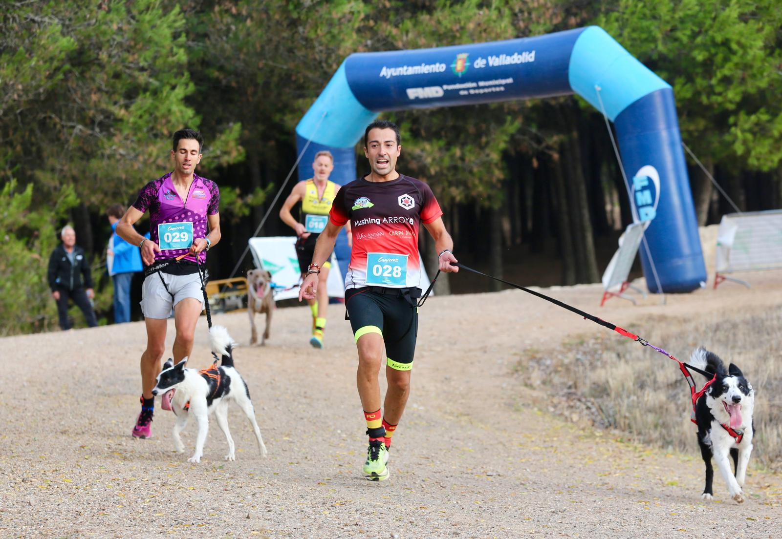 Foto del III CANICROSS Y MARCHA FAMILIAR